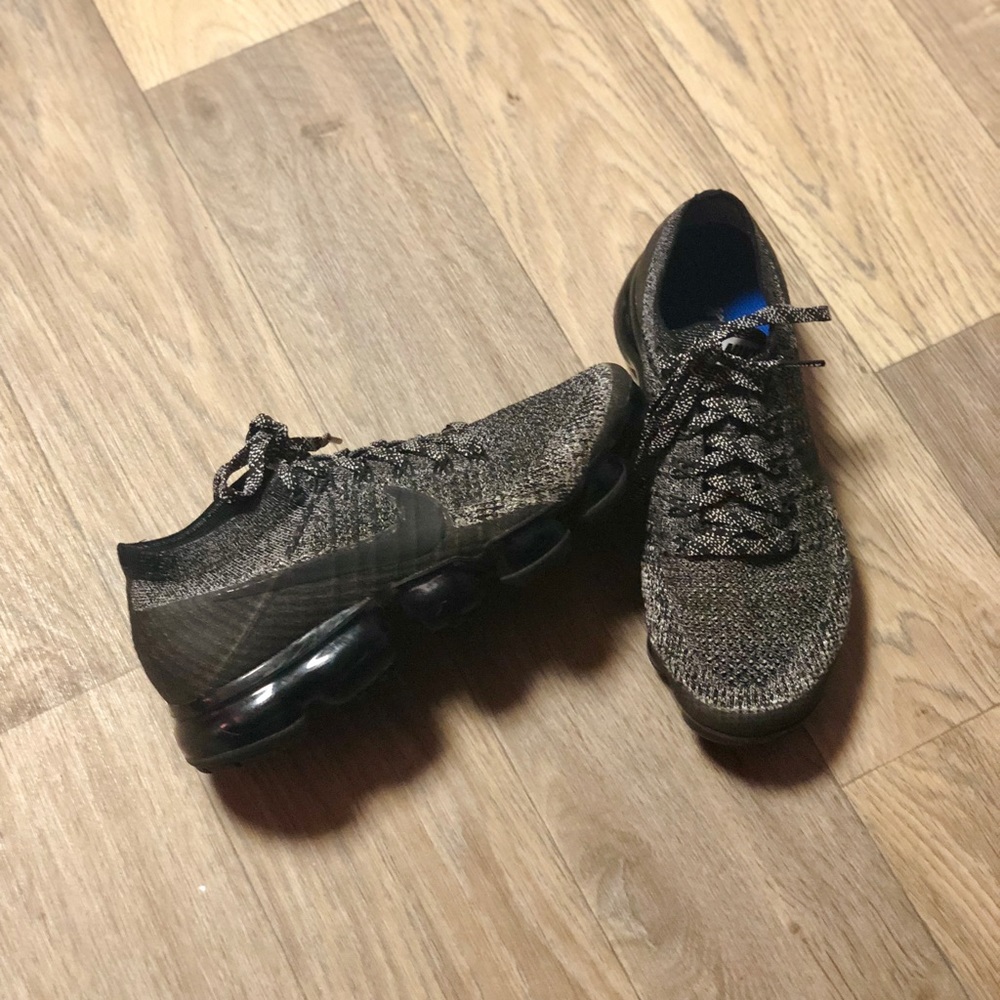 Nike Vapormax Tennis Shoes